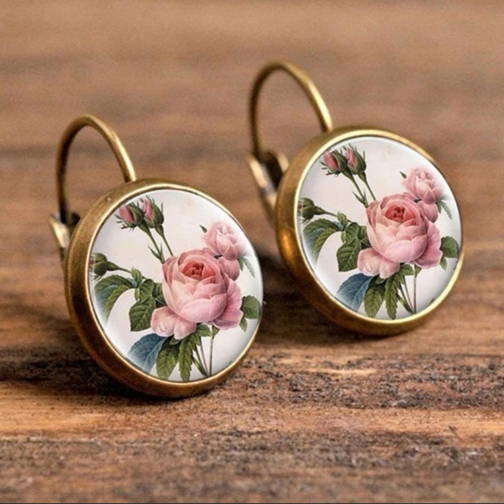 ❤️Floral Print Antiqued Gold Earrings
